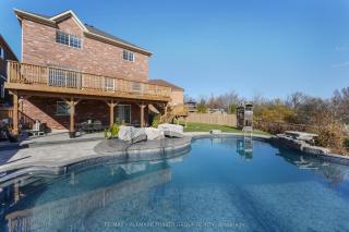 Private Suite with Pool Access - 9