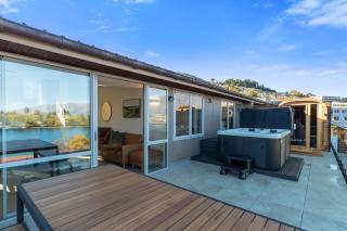 Rahiri Penthouse - Hot Tub - Sauna - Fireplace - 2