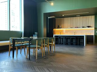 The Crosby ID0041 · Unit 210 - 4