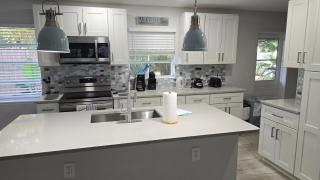 Spacious 3BR Retreat - King Beds - Close to Siesta Key - 4