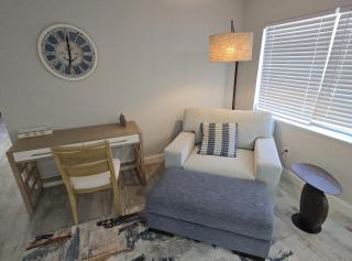 Spacious 3BR Retreat - King Beds - Close to Siesta Key - 6