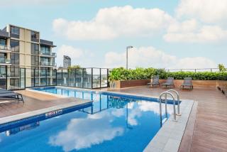 Spacious 2BR Apt on Fish Lane with Pool and Parking! - 6