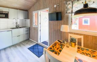 2 Bedroom Gorgeous Home In Färjestaden - 8