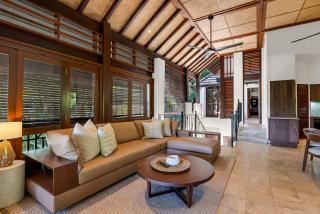 Coco Villa - Central Mediterranean-style Pool Oasis - 5