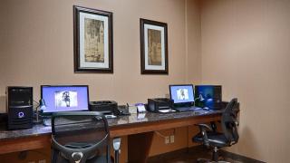 Best Western Plus Chateau Inn Sylvan Lake - 2