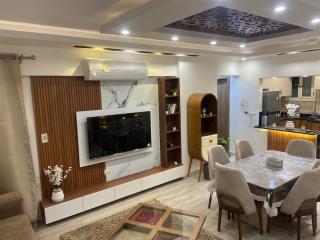 Luxury Hotel Apartment Next to Market & Mall - 0