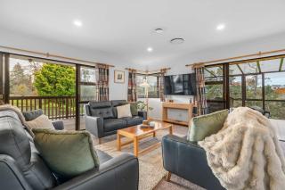 Riverside Retreat - By Superior Stays - 4