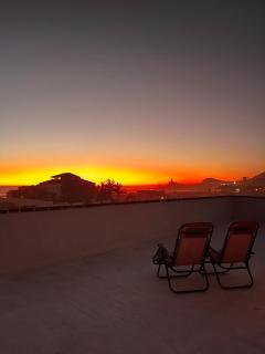 Private House, 1-Min Walk to Beach, Ocean Views - 5