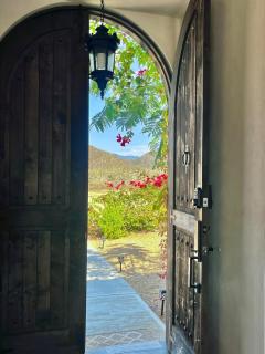 Private House, 1-Min Walk to Beach, Ocean Views - 7