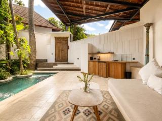 Modern 1 BR Villa 800m To Canggu Beach - 8