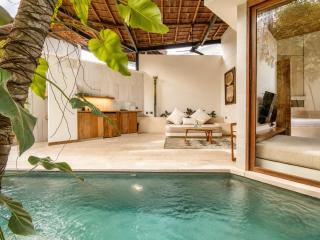 Modern 1 BR Villa 800m To Canggu Beach - 4