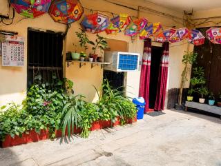 Shiva Roamers Hub Hostel - 6
