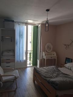 T2 Cosy, agréable fonctionnel et douillet, 1 lit 140 et un BZ , Wifi gratuit, boîte à clés, proche commerces et gare routière, linge de lit et toilette offerts à partir de 4 nuits - 4