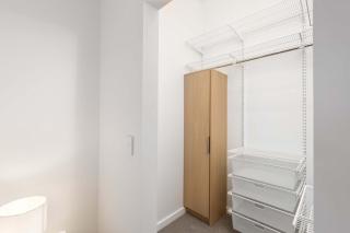 The Hudson 3BR Bright Courtenay Place Townhouse - 3