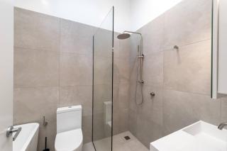 The Hudson 3BR Bright Courtenay Place Townhouse - 1