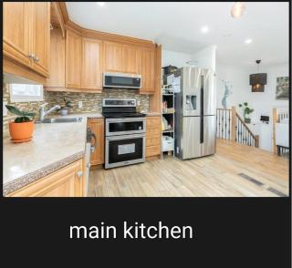 Family-Friendly Private Room With 2 Queen Beds - 4
