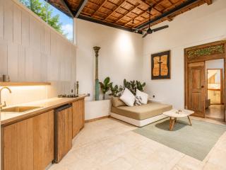 Beautiful 1-BR Villa with Pool, 800m Echo beach - 3