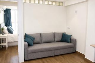 Boutique Coastal Retreat 2BR 2BA AC - 4