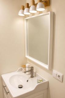Boutique Coastal Retreat 2BR 2BA AC - 2