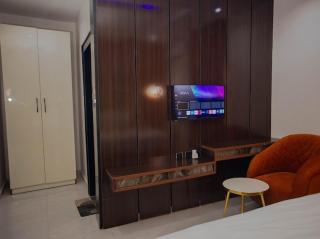 Maxbliss Optimum Royal Hotel - 6