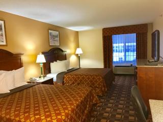 Cabot Inn & Suites - Lancaster - 9