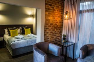 Grey Manor Guesthouse - 4