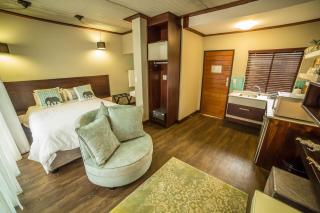 Grey Manor Guesthouse - 7