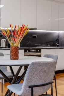 Sea Breeze Vouliagmeni - 2 BR - 2