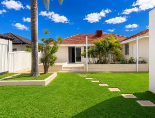 Light-Filled Modern Home 3BR Pet-Friendly 5km-CBD - Perth - 8