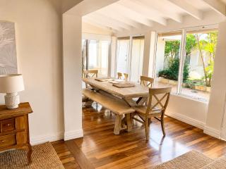 Light-Filled Modern Home 3BR Pet-Friendly 5km-CBD - 1