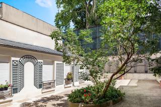 Saint-Germain Bon Marché Chic Three Bedroom - 9