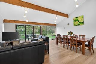 4 1 Harbour View Terrace BYO Linen - 9