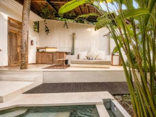 Serene 1BR Villa 800 to Echo Beach, with Pool - 2