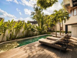 Beautiful 1-BR Villa with Pool, 800m Echo beach - 5