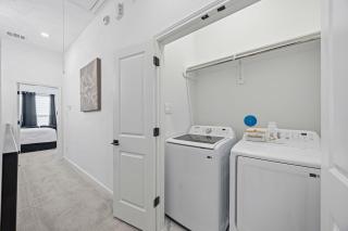 Melanin Luxe GroupStay Mins to Downtown NRG Sleeps 14 - 9