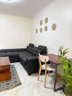 Fully Furnished 1BR With Pool, Sauna & City Views - 5