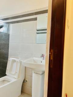 Fully Furnished 1BR With Pool, Sauna & City Views - 1