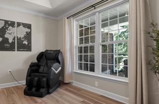 NEW Southern Oaks Retreat Sleeps 8 in Luxury - 9