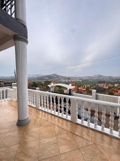 Akright 4 bedroom Family Home - 4