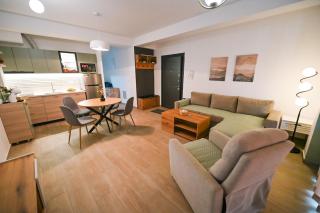Lujza cozy 2BR APT- free parking, near the lake - 5