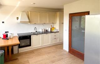 4 Bedroom Beautiful Home In Zagreb - 3