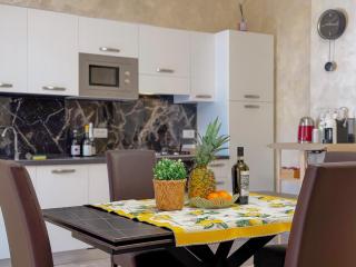 Near marina & promenade, free parking by Host Hero - 3