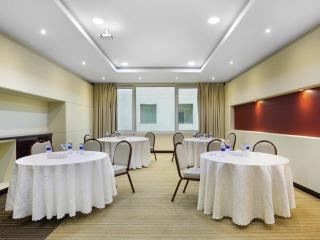 ibis Muscat - 8