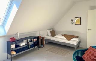 2 Bedroom Pet Friendly Apartment In Ebeltoft - 2