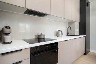 Family Apartment with Balcony, Air Conditioning and Parking by Renters Prestige - 8
