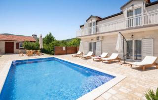 Stunning Home In Makarska-Poljica Imot - 1