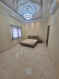 Luxury Bedroom in Premium Villa Al Zahya Ajman - 7