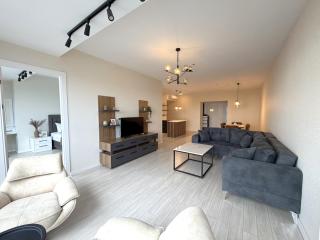 Three-room apartments by the seacoast, Porta Batumi Tower - Batumi - 2