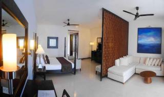 Blue Water Club Suites - 5