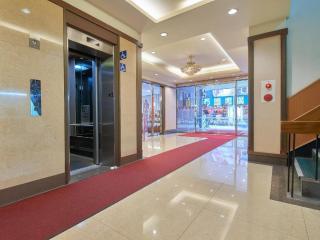 Y Hotel - 2
